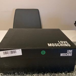 White Moschino Patent leather fashion boots. Size 38 brand new in box